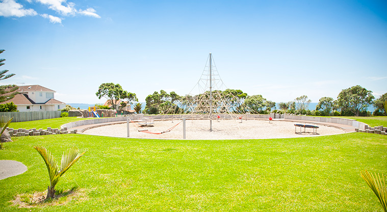 Kennedy Park to Castor Bay Path - playground at Kennedy Park