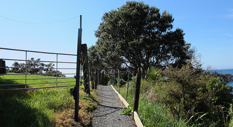 Leigh Coastal Path - Beware of electric fence.