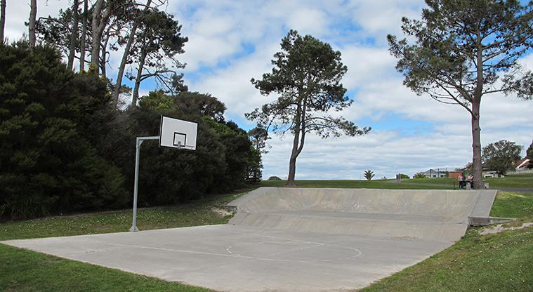 Luckens Reserve Path - Basketball court and skate park.