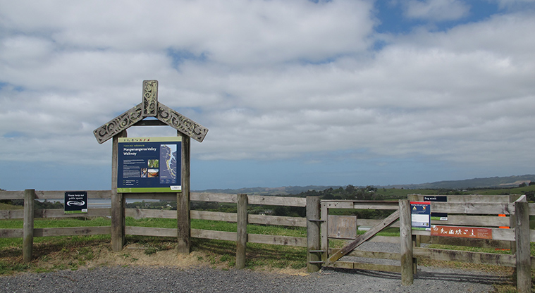 Mangemangeroa Rotary Path - Path start off Somerville Road.