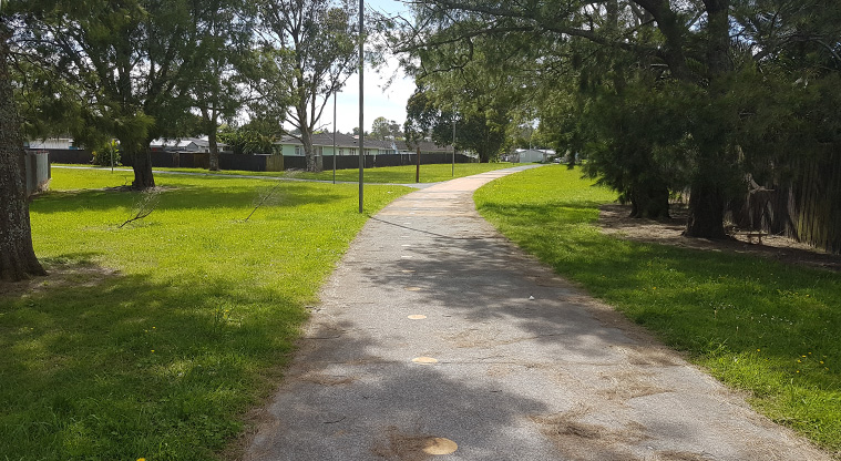 Mangere Centre Path - Path section through Mascot Park. Photo credit: John Cook.