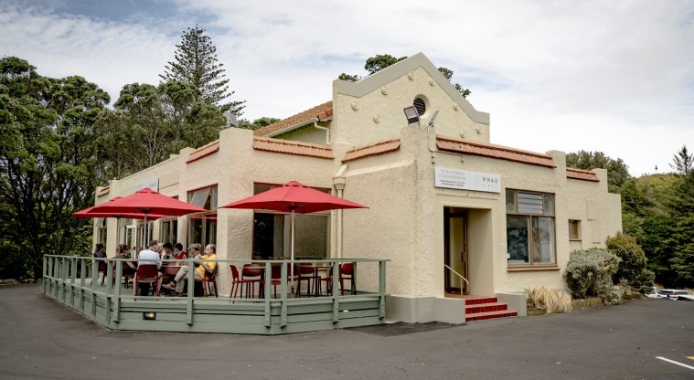 Maungawhau / Mt Eden Path - The Whau Café in the historic Kiosk building, a fantastic place to enjoy a well-deserved treat. 