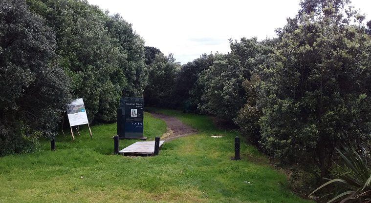 Meola Reef Path - Secondary access entrance off from Meola Road.