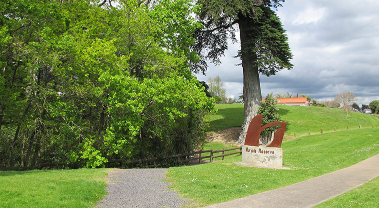 Murvale Path - Murvale Drive path start (alternative start).