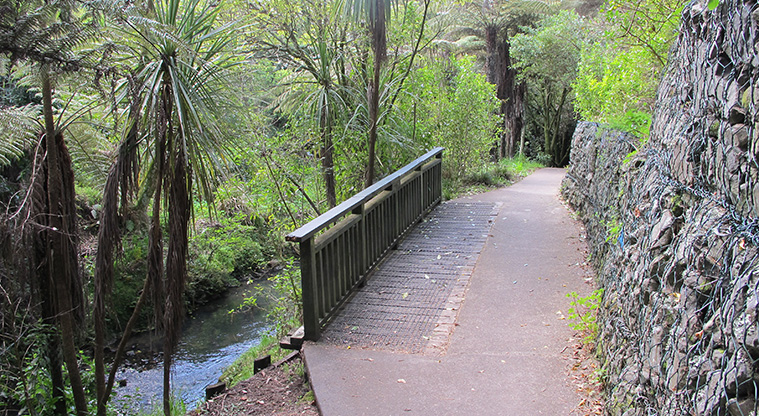 Oakley Creek Path – A viewing area on the path.