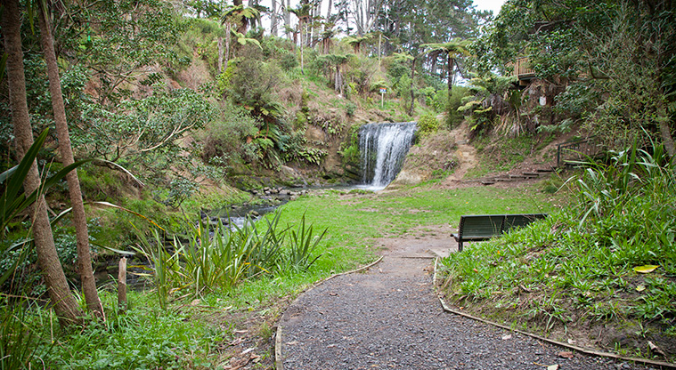 Oakley Creek Path – Waterfall access, an alternative to the steps.