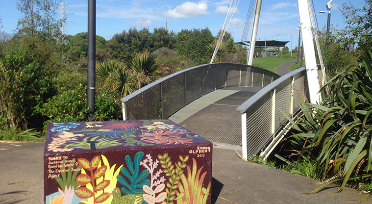 Olympic Park Path - Mural art near the bridge (Photo Credit: Ilai Manu).