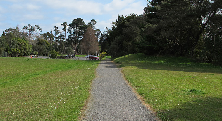 Opanuku Path - Wide open spaces.