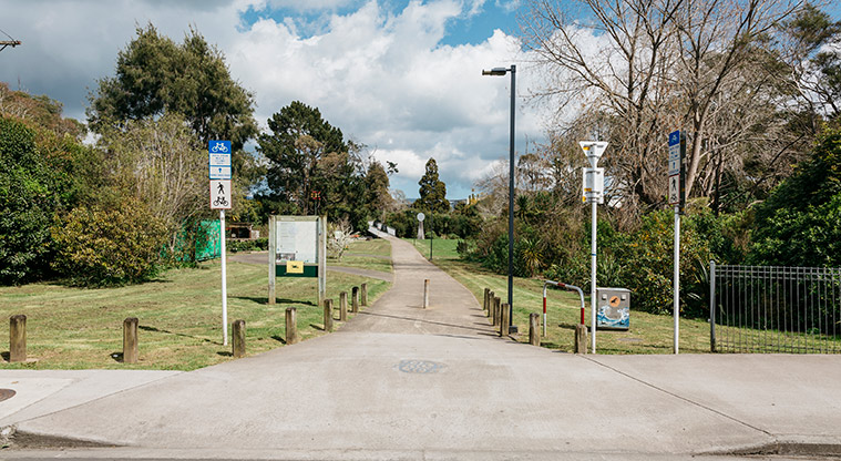 Oratia Stream Path - Shared path access from Millbrook Road.