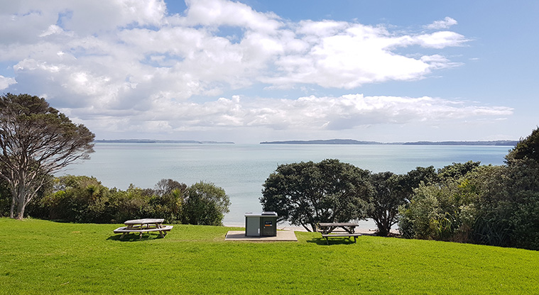 Ōmana Perimeter Path - Bookable BBQs with amazing views.