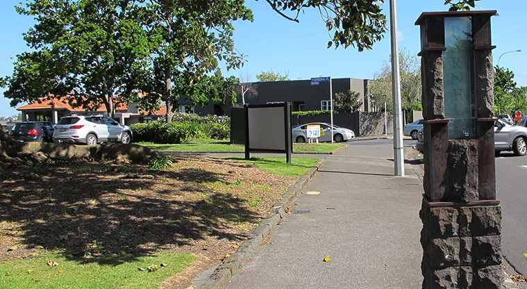 Parnell Path - Path start just down from bus stop.