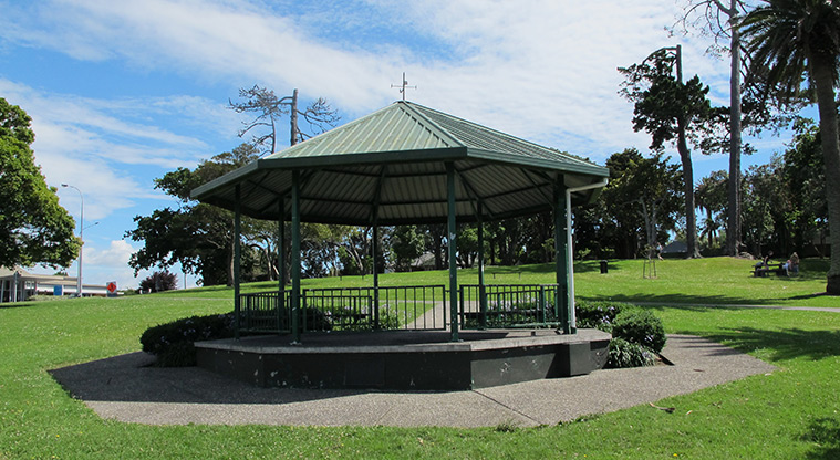 Potters Park Path - Shaded options on warm days
