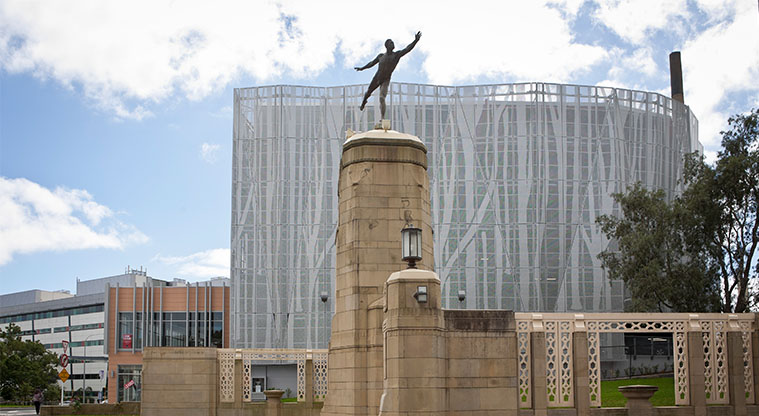 Pukekawa Urban Ngahere Path – Sculpture of Olympic medallist Alan Elliot by Richard Gross (1935).