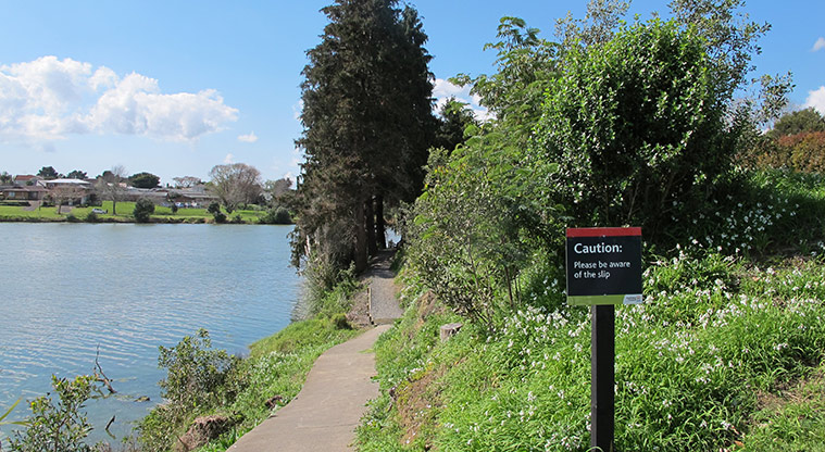 Pāhurehure Esplanade Path – Path along coastal edge; beware of slips.