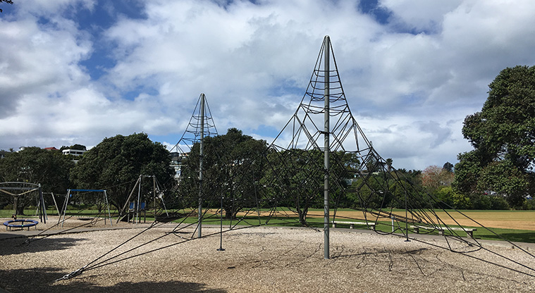 Stanmore Bay Beach Path - Stanmore Bay Beach playground.