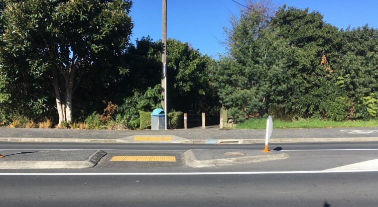 Stanmore Bay Path – Starting point outside 41 D’Oyly Drive.