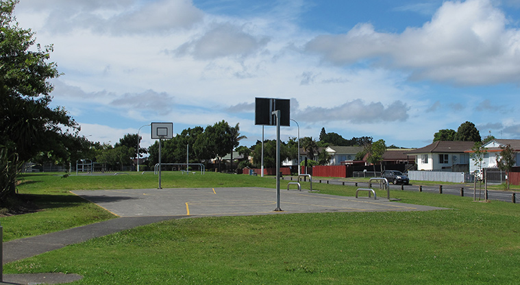Starling Park Path -&nbsp; Basketball court.