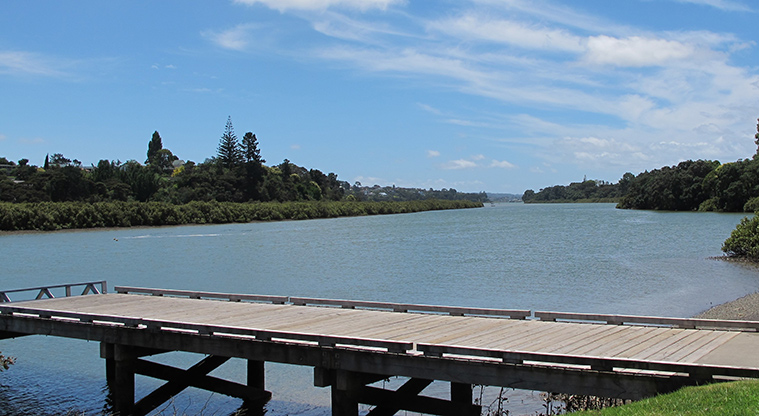 Taipari Path - Great views from the rowing club jetty.