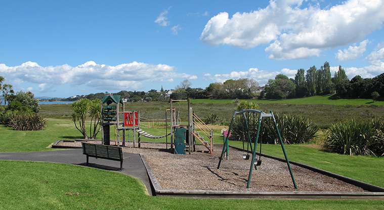 Takapuna to Devonport Path - Hill Park playground.