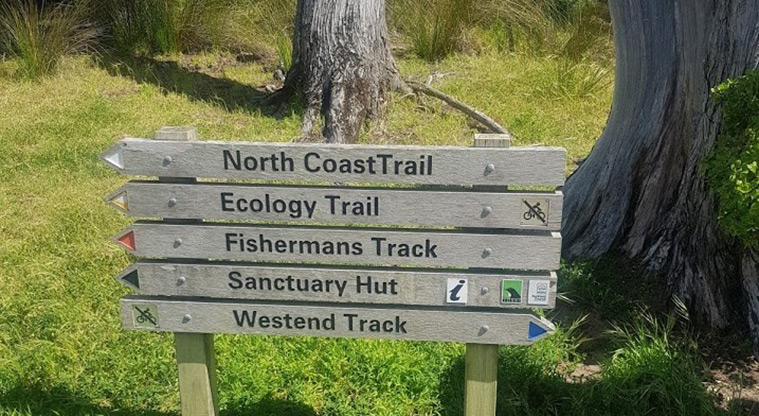 Tāwharanui West End Path - Path start from main car park .