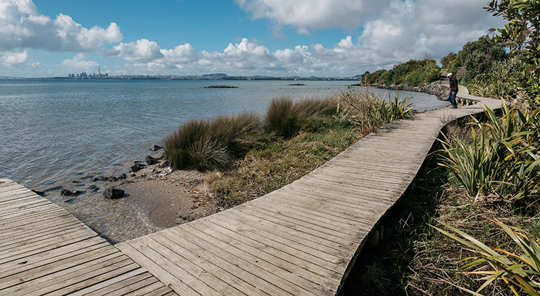 Te Atatū Harbourside Path - Great harbour views.