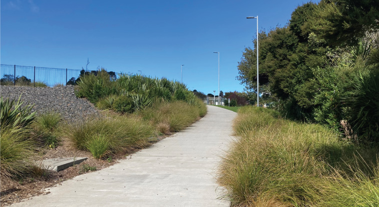 Unsworth to Rosedale Path - There are several ramps for walkers and cyclists to access the shared paths along the motorway.