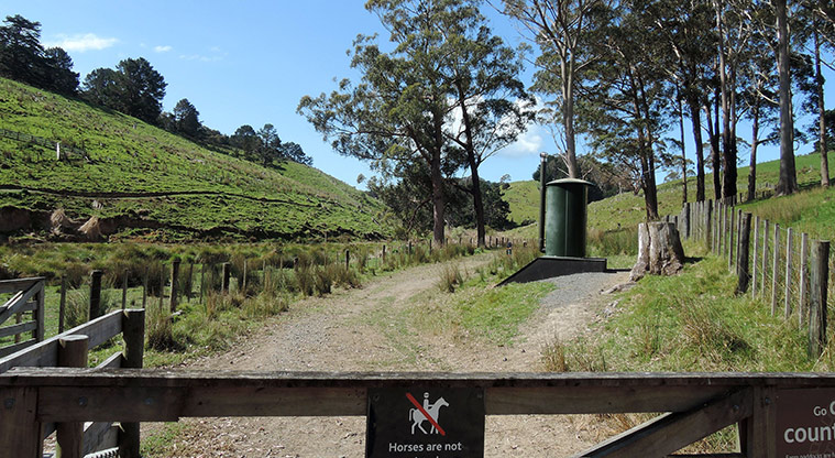 Waitawa Kotare Path - Pass through the gates.
