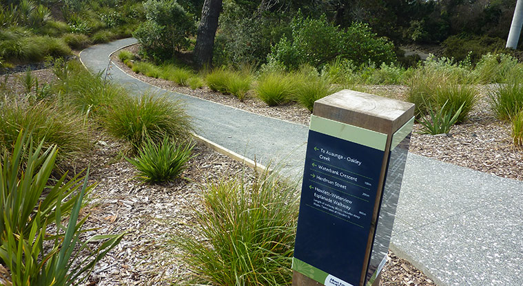 Waterview Heritage Path - When back to the Waterview area loop around the recent area