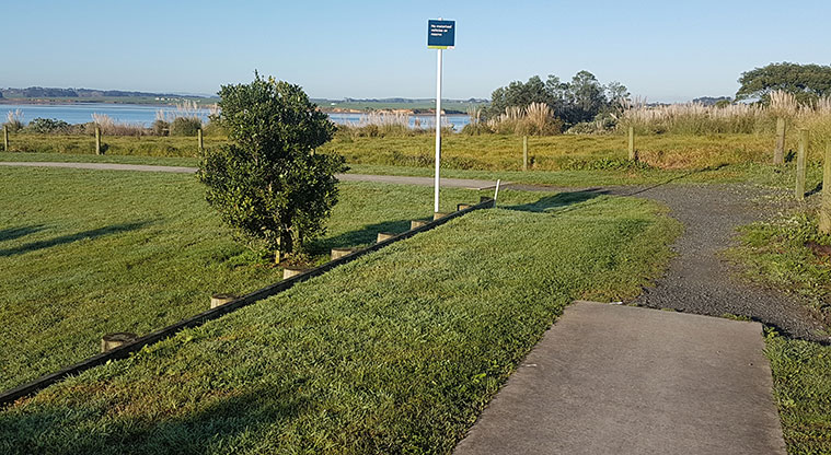 Wattle Downs South Path - The other end of the track on Manene Street.
