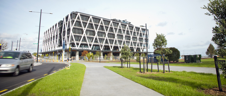 Photograph of Manukau train station from the pedestrian pathway